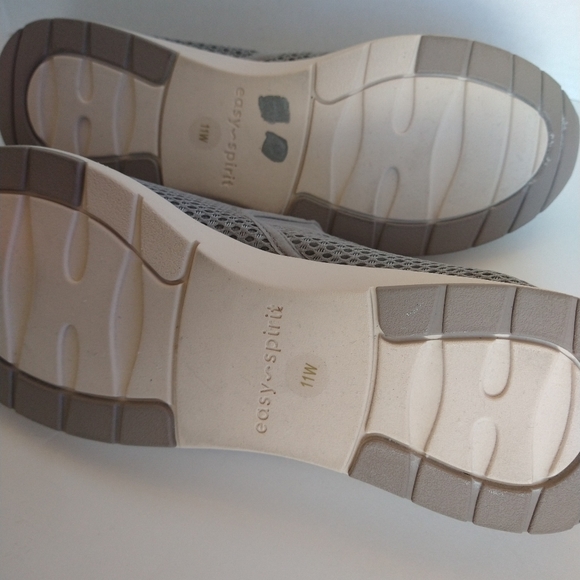 Easy spirit gray slip on tennis shoes size 11 - Picture 12 of 12